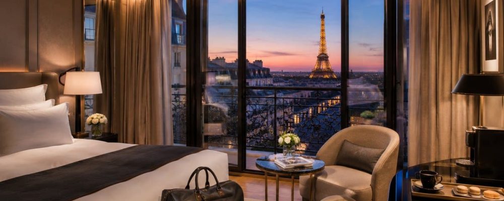 Hotel-Paris-komprimiert (KI generiert)
